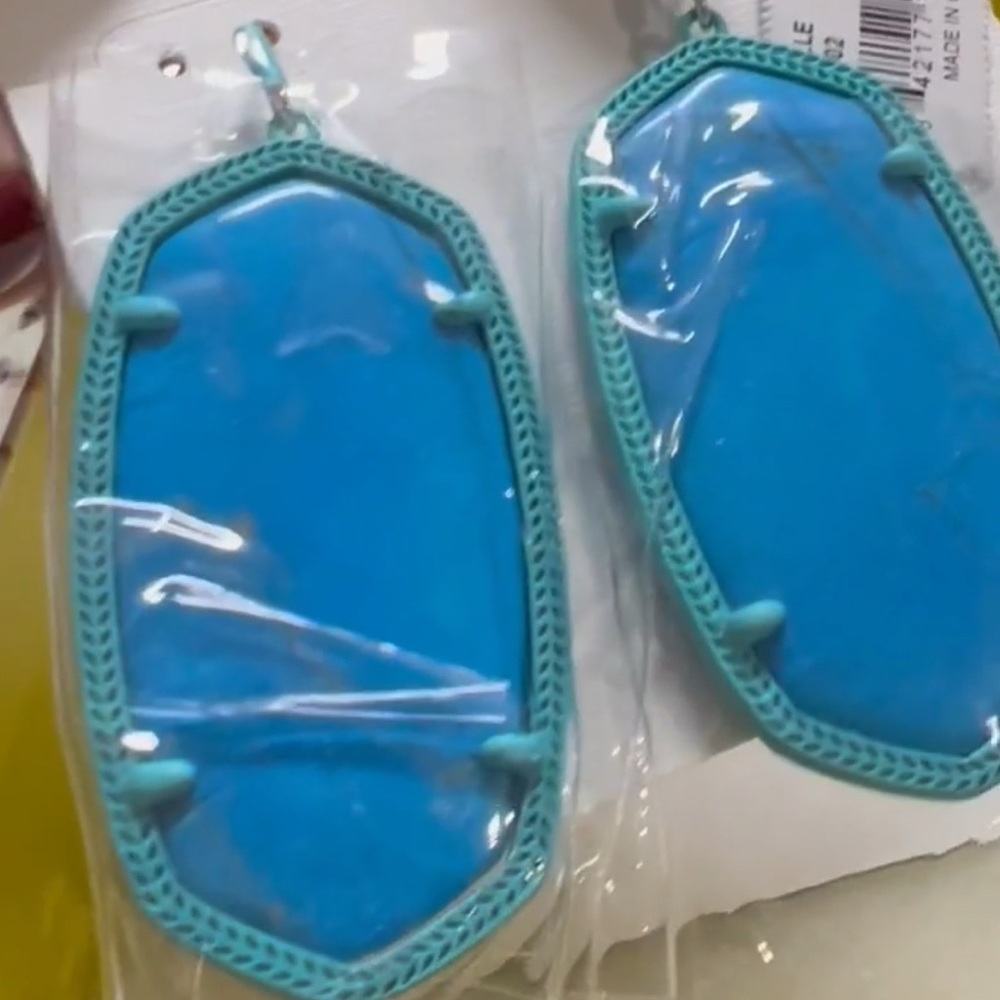 NWT Kendra Scott Danielle Earrings Aqua Howlite & Matte Blue Very Rare & Retired - Picture 7 of 7